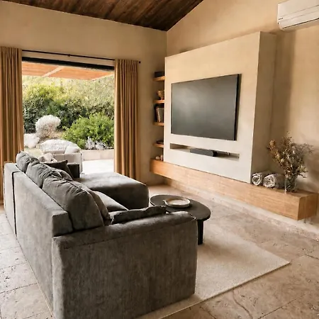 Villa Sheepfold For 4 People Near Pinarello